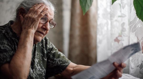 Ajutorul de 50 lei/lună pentru factura la curent se va acorda printr-un tichet electronic după data de 1 iulie. Cine sunt beneficiarii