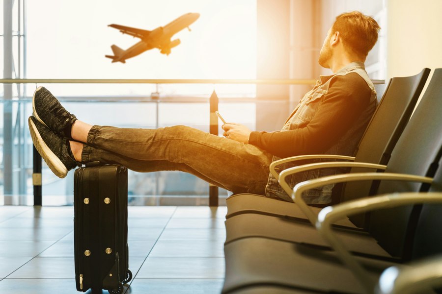 Zeci de mii de români au avut probleme în vacanță: 50 de turiști/zi primesc despăgubiri de la asigurător