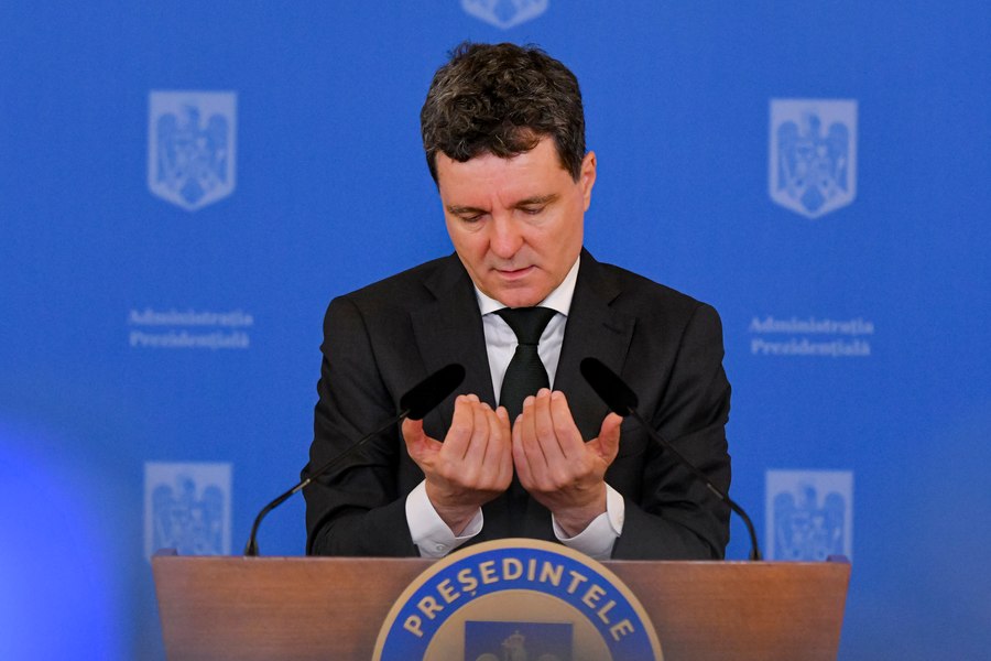 Nicușor Dan a explicat reducerea burselor școlare: „Mi s-a spus că e anormal să numești de merit ceea ce iau 30% dintre elevi”