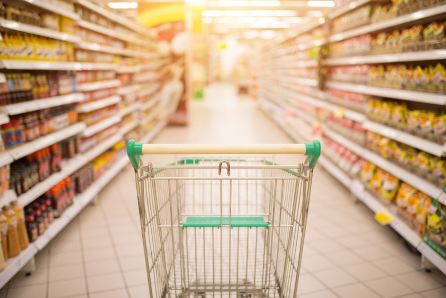 De ce fură austriecii cărucioare de cumpărături. În ce le transformă: „Taie grilajul cu flexul”