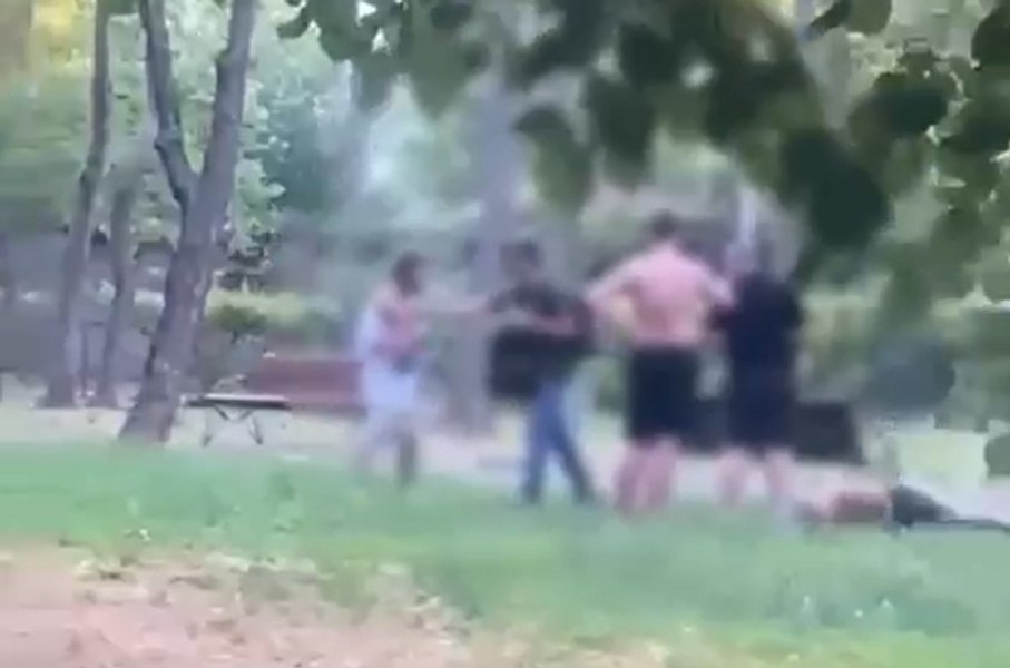 Doi bărbați arestați după un conflict violent în Sectorul 3: Au lăsat inconștient un bărbat și au atacat un altul care a vrut să intervină