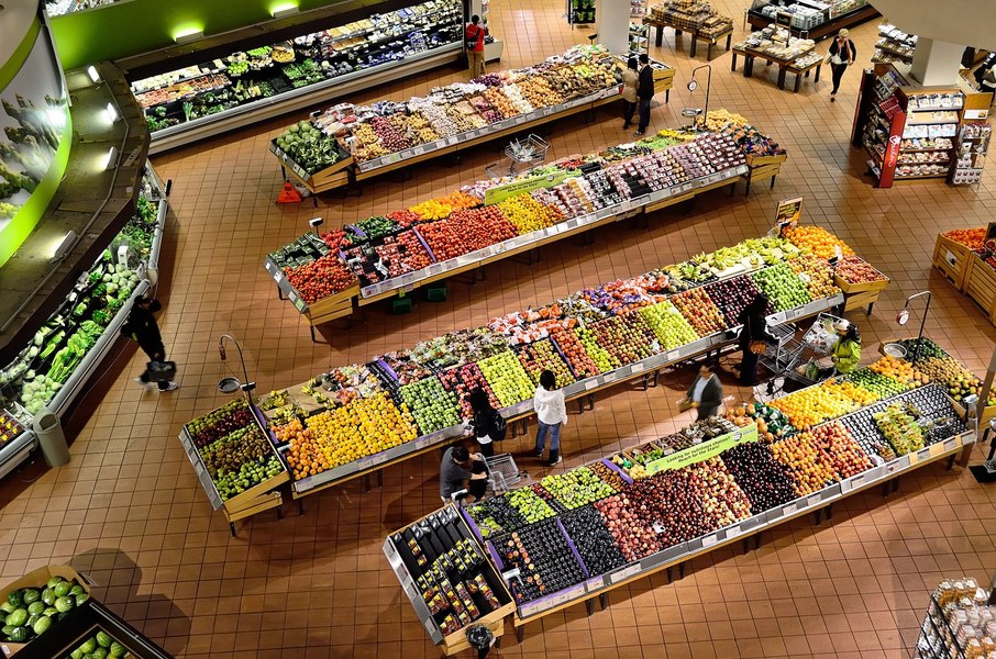 Guvernul a aprobat prelungirea plafonării adaosului comercial la alimente