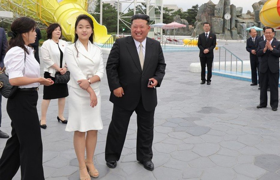 Revenirea spectaculoasă a soției lui Kim Jong Un: Ri Sol Ju, cu geantă Gucci și pantaloni largi