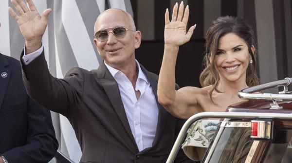 Meniul de la nunta lui Jeff Bezos este plin de surprize. Însă la petrecerea de vineri invitații au primit doar pizza