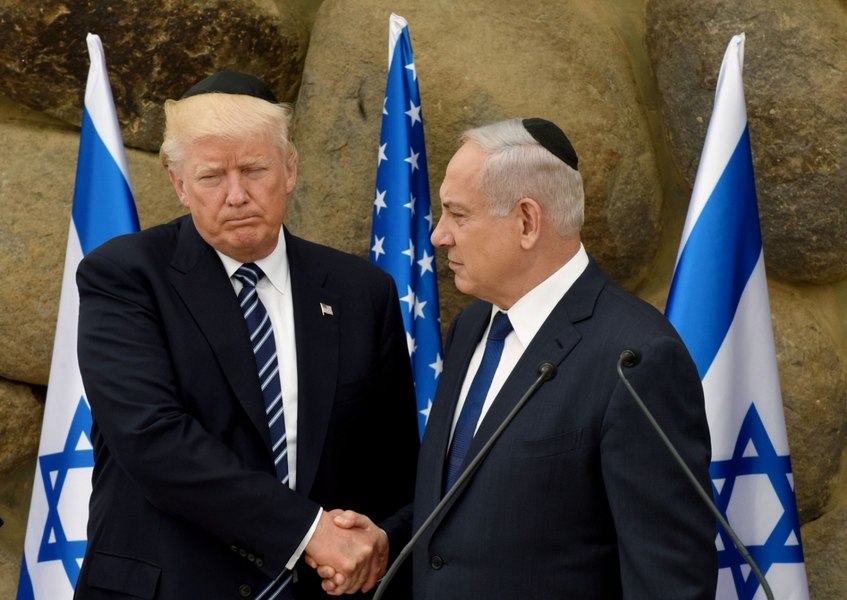 Donald Trump cere din nou anularea procesului de corupție care îl vizează pe Benjamin Netanyahu. „Nu vom tolera acest lucru”