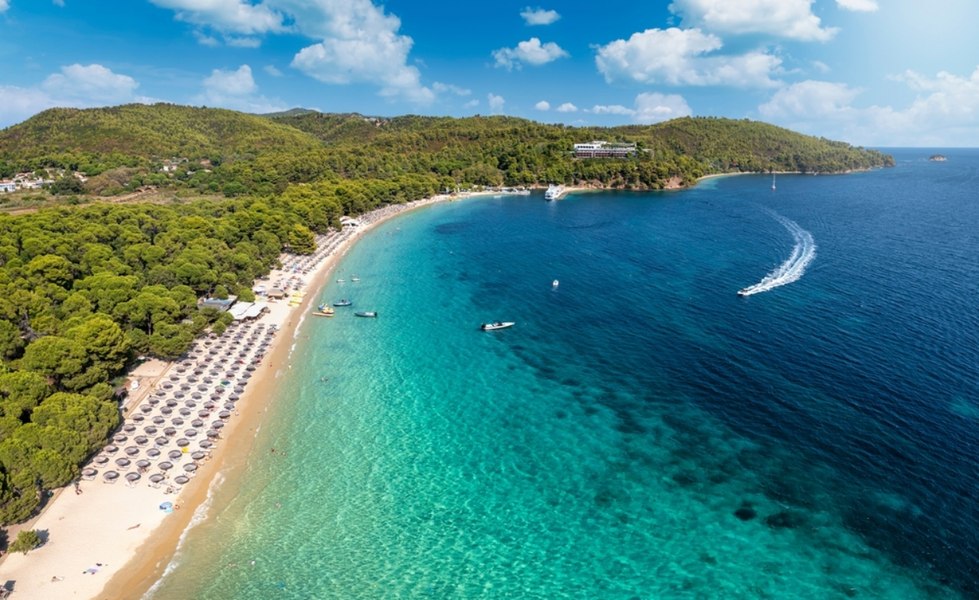 „S-a spălat pe mâini”. Români rămași fără cazare în Grecia: „A zis că nu ne mai poate primi, că are probleme la boilere”