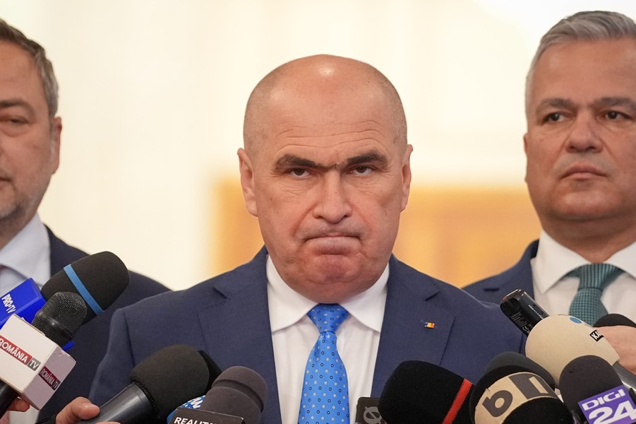 Liberalii, „forțați” să se reformeze cu Ilie Bolojan în frunte. „Nu au ce pierde. Mai rău de atât nu se poate”