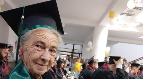 Cazul incredibil al femeii care a absolvit facultatea la 73 de ani: „Am terminat liceul în 1973, nu existau prezentări Power Point”