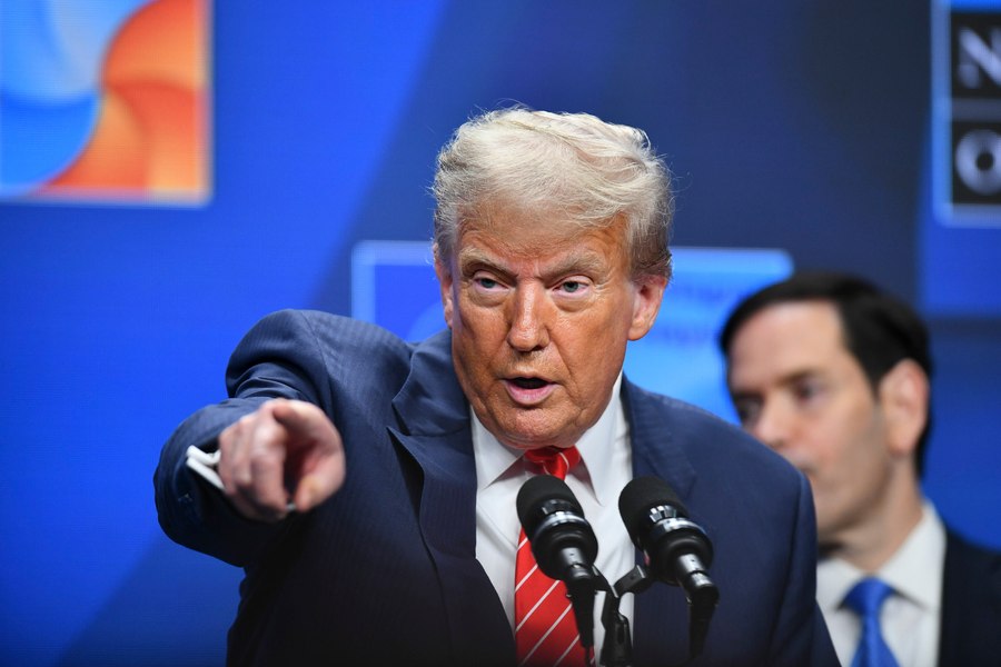 Trump a negociat „la sânge” cu Europa: mai mulți bani pentru înarmare cu destinația SUA