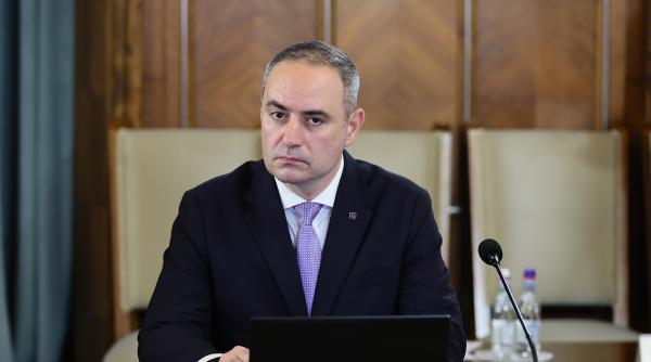 Ministrul Finanţelor asigură românii că îşi vor primi pensiile şi salariile: Nu se pune problema amânării sau blocării plăţii