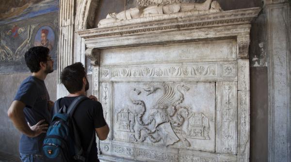 Italienii au descifrat, în sfârșit, o inscripție misterioasă și spun că au găsit mormântul lui Vlad Țepeș la Napoli