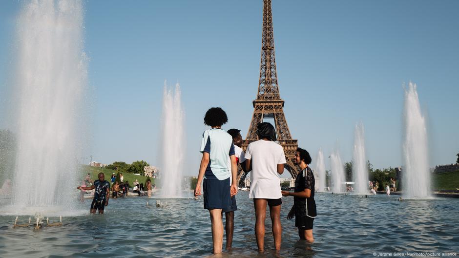 Valul de căldură din Europa se intensifică, odată cu emisiunea unor noi avertizări