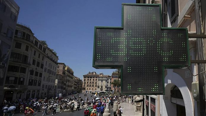 Mai multe avertizări de alertă roșie pentru căldură au fost emise, deoarece mercurul continuă să crească în toată Europa