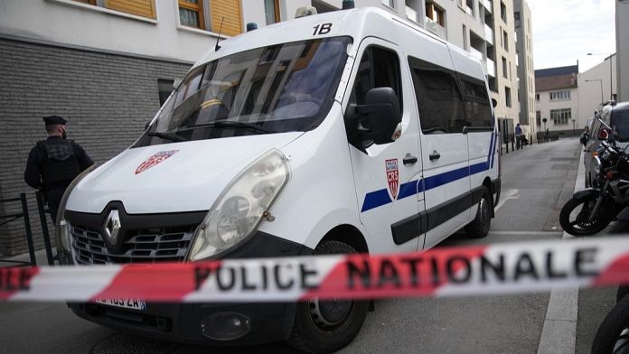 Poliția franceză a arestat un adolescent „incel” pentru presupus complot de a ataca femei