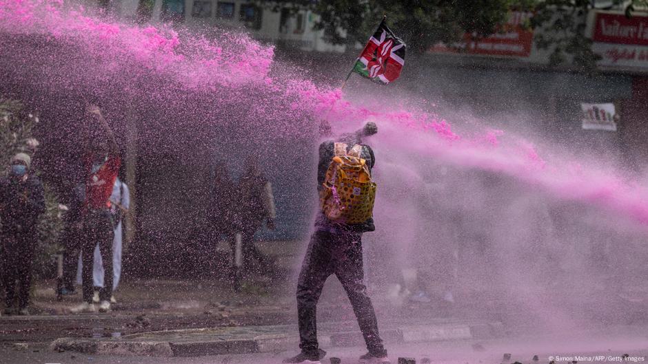 Verificare a faptelor: Videoclipuri false umbrind relatările despre protestele din Kenya