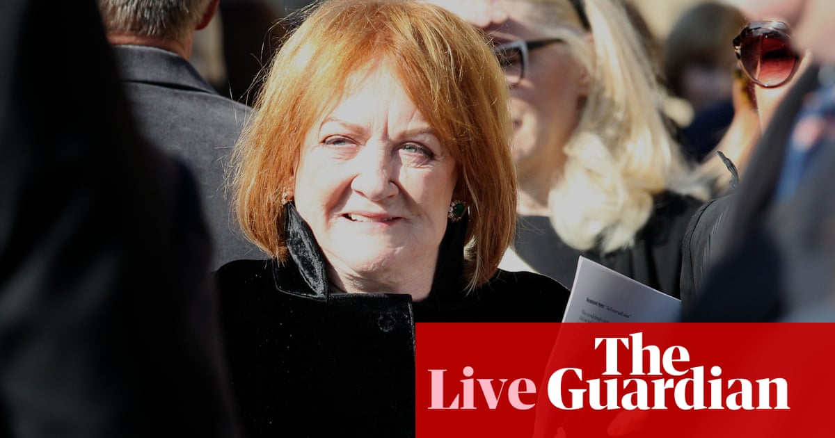 Știri în direct din Australia: Eileen Bond a murit la vârsta de 87 de ani; un bărbat din New South Wales a murit după ce a contractat un virus rar în urma unei mușcături de liliac