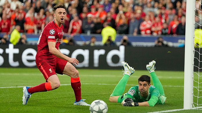 Extrema portugheză a lui Liverpool, Diogo Jota, a murit într-un accident de mașină în Spania.