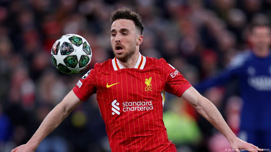 Foto reprezentând atacantul liverpool diogo - Știri România