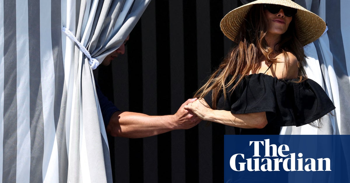 ocolind problema rochia: Ocolind problema: Rochia de desi…