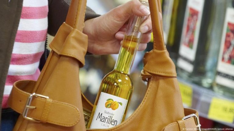 Imagine despre furtul magazine creștere - Top10stiri.ro