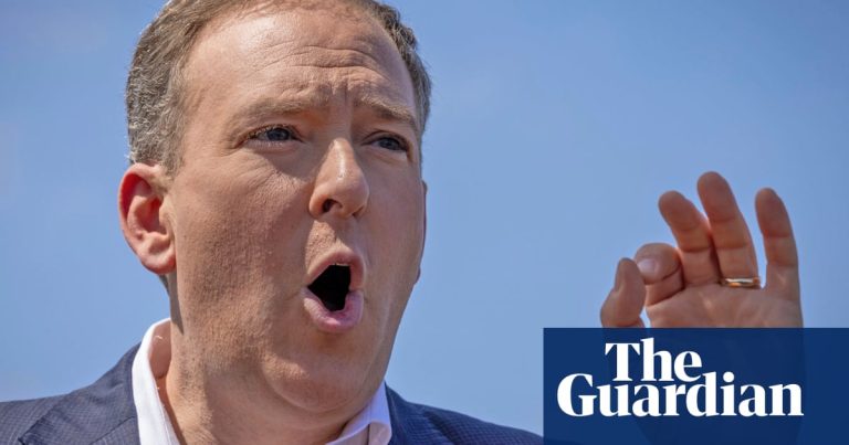 trimite concediu angajați - Imagine ilustrativă