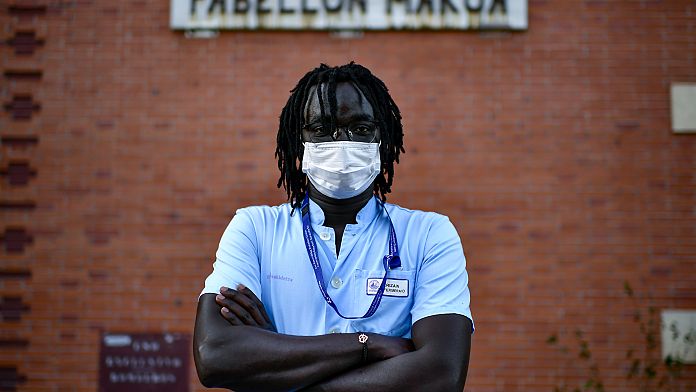 lucrători calificați căutați - Imagine ilustrativă