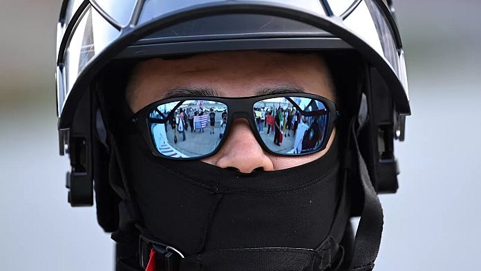 Vizual pentru iceblock oameni apelează pe Top10stiri.ro