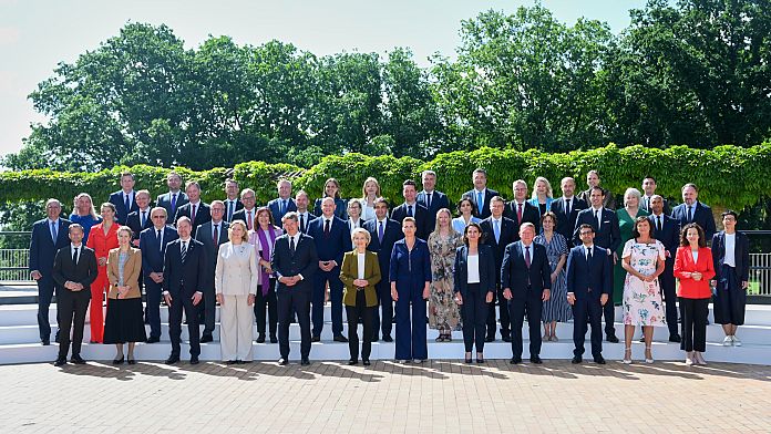 Foto reprezentând apărarea prioritate cheie - Știri România