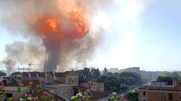 Foto reprezentând explozie violentă benzinărie - Știri România