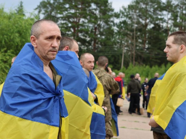 Imagine despre schimb prizonieri între - Top10stiri.ro