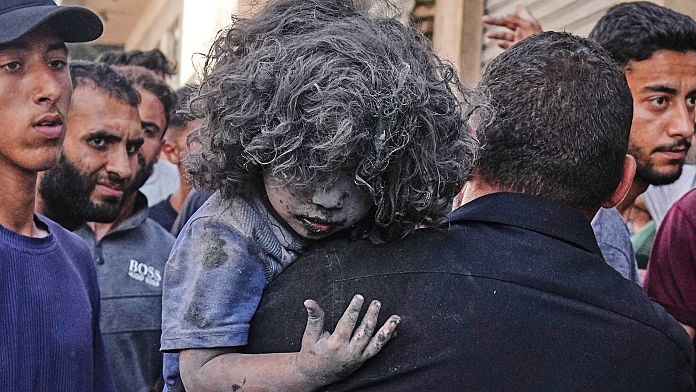 Foto reprezentând exclusiv oferi cinci - Știri România