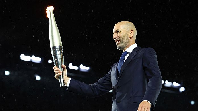 Foto reprezentând familia jurnalistului francez - Știri România