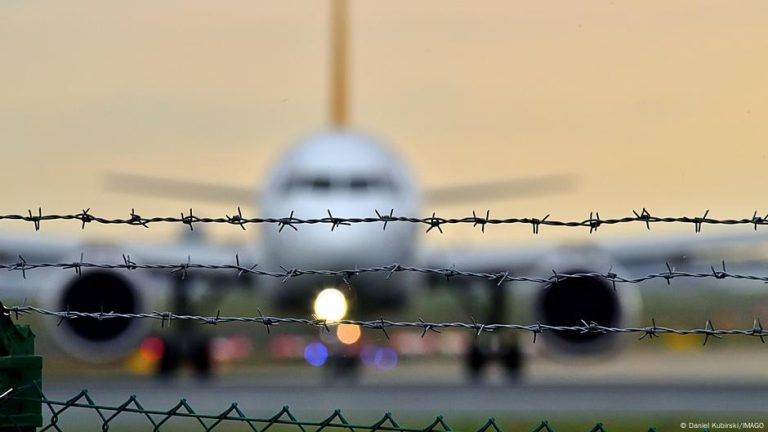 critică germania planurile - Imagine ilustrativă