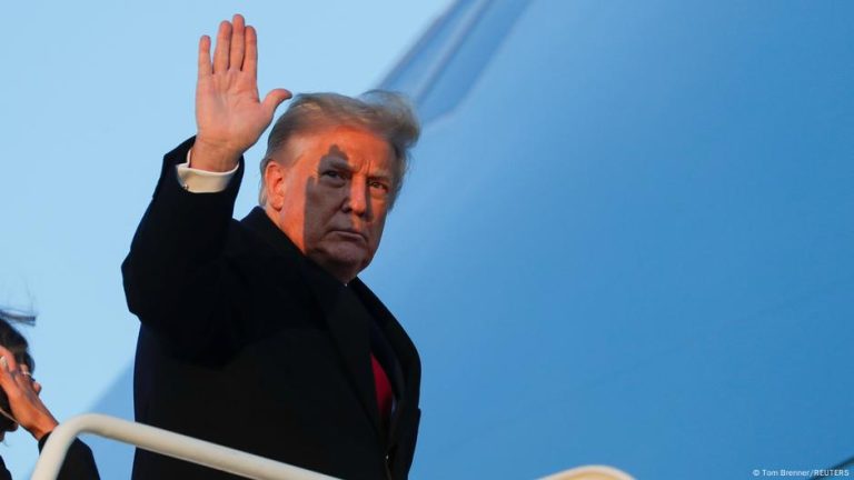 Vizual pentru profitat donald trump pe Top10stiri.ro