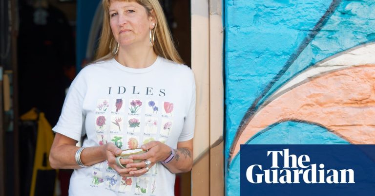 Foto reprezentând femeie transmis direct - Știri România