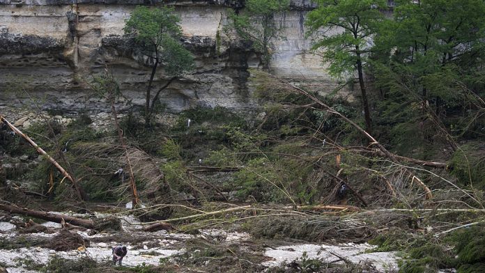 Foto reprezentând numărul morților urma - Știri România