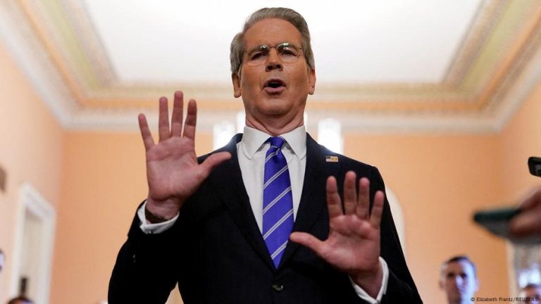 Foto reprezentând acorduri comerciale amenință - Știri România