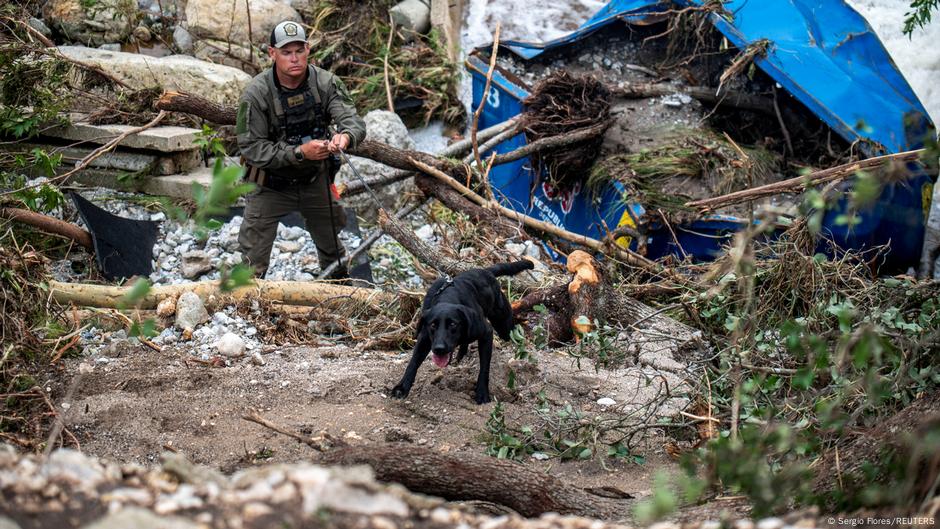 Foto reprezentând inundații texas camp - Știri România