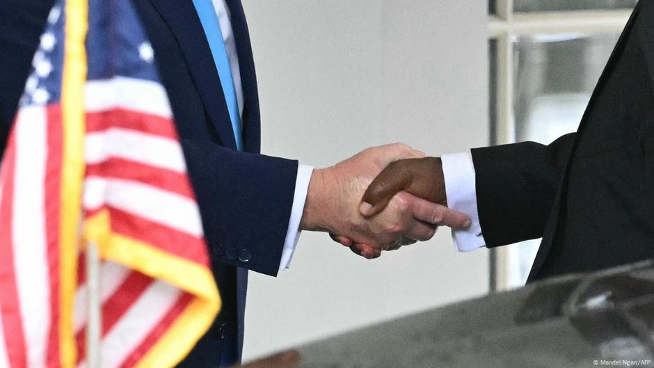 Foto reprezentând întâlnește trump cinci - Știri România