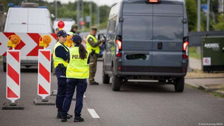 Foto reprezentând polonia începe controale - Știri România