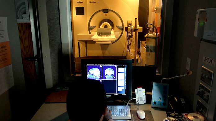 Tensiunile dintre UE și China se intensifică din cauza restricțiilor privind comerțul cu dispozitive medicale