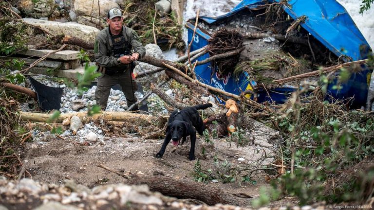 Foto reprezentând inundații texas camp - Știri România