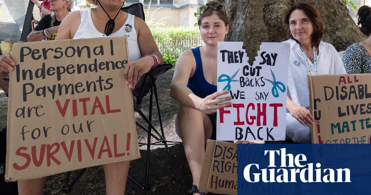 O evaluare arată că proiectul de lege privind asistența socială va scoate acum 50.000 de persoane din sărăcie după schimbări radicale.