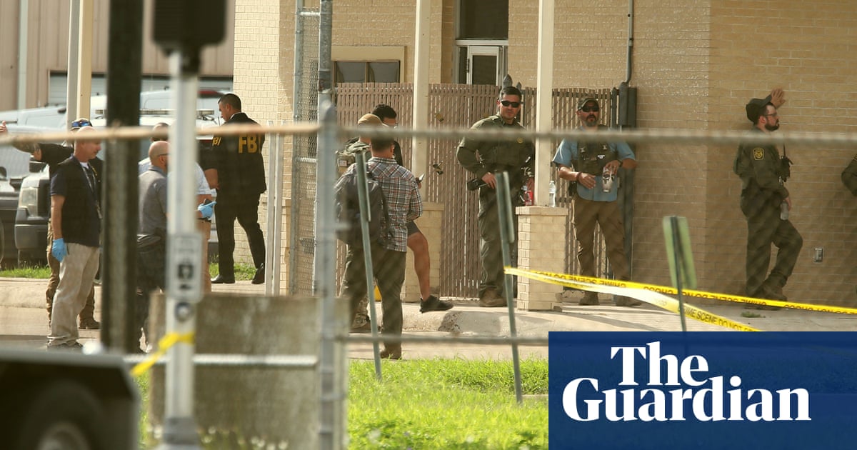 Bărbat înarmat cu o pușcă de asalt, ucis după ce a fost împușcat într-un punct de patrulare a frontierei din Texas