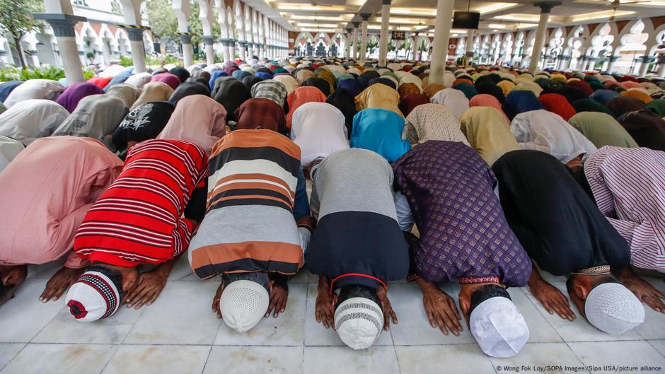 malaezia confruntă creștere: Malaezia se confruntă cu …