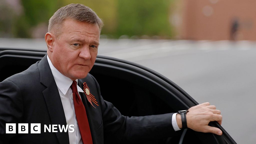 moartea ministru servește: Moartea unui ministru rus ser…