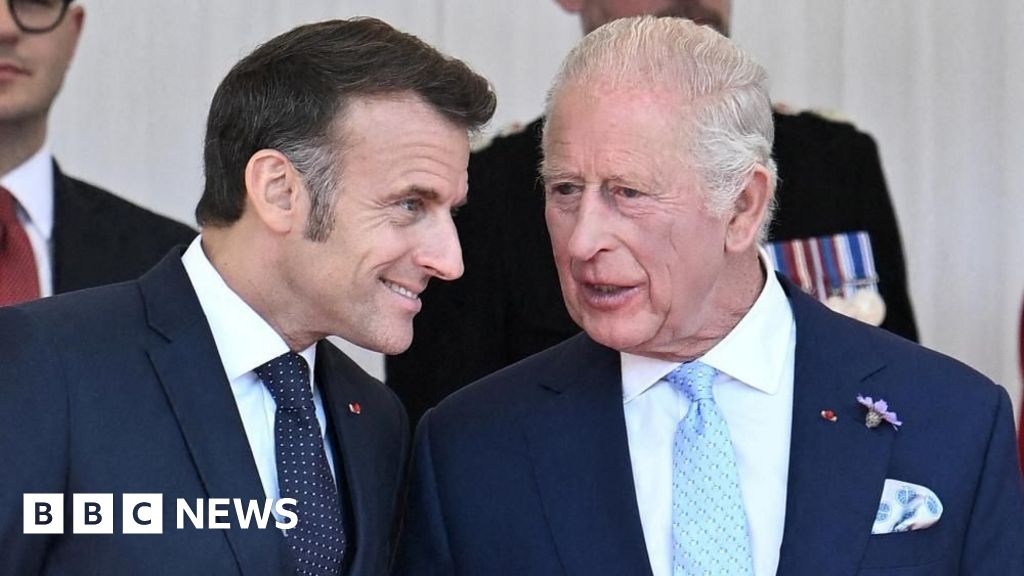 Urmăriți: Ziua lui Macron cu Familia Regală