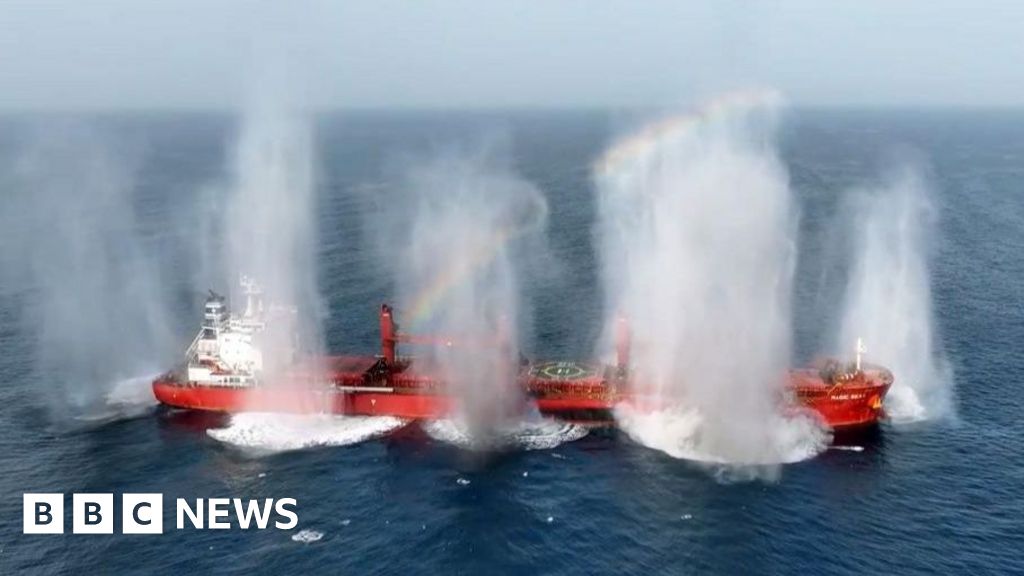 Căutarea supraviețuitorilor după ce houthiii au scufundat a doua navă de marfă la Marea Roșie într-o săptămână