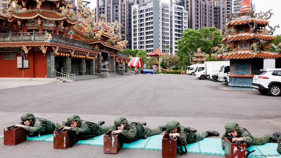 Taiwanul lansează exerciții militare record pe fondul amenințărilor Chinei
