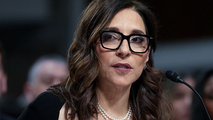 Linda Yaccarino, directorul executiv al X, demisionează după doi ani în care a condus platforma de socializare a lui Elon Musk